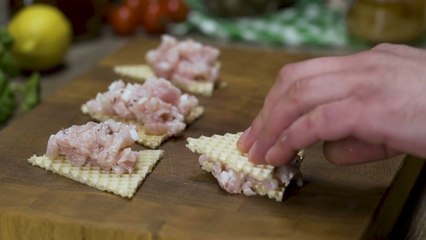 36 Salad and waffles with chicken