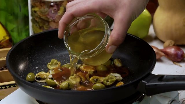 61. Salad with Mussels in Tomato Sauce