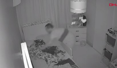 6.1'lik depremde uyuyan çocuğunu kucaklayıp kaçtı