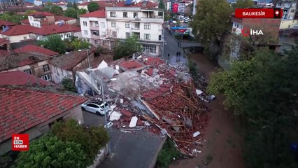 Sındırgı depreminde çöken binalar görüntülendi