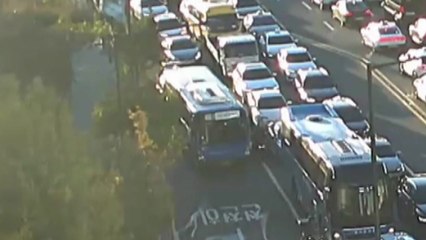 용산에서 시내버스 냉각수 유출 사고...승객 1명 다쳐 / YTN