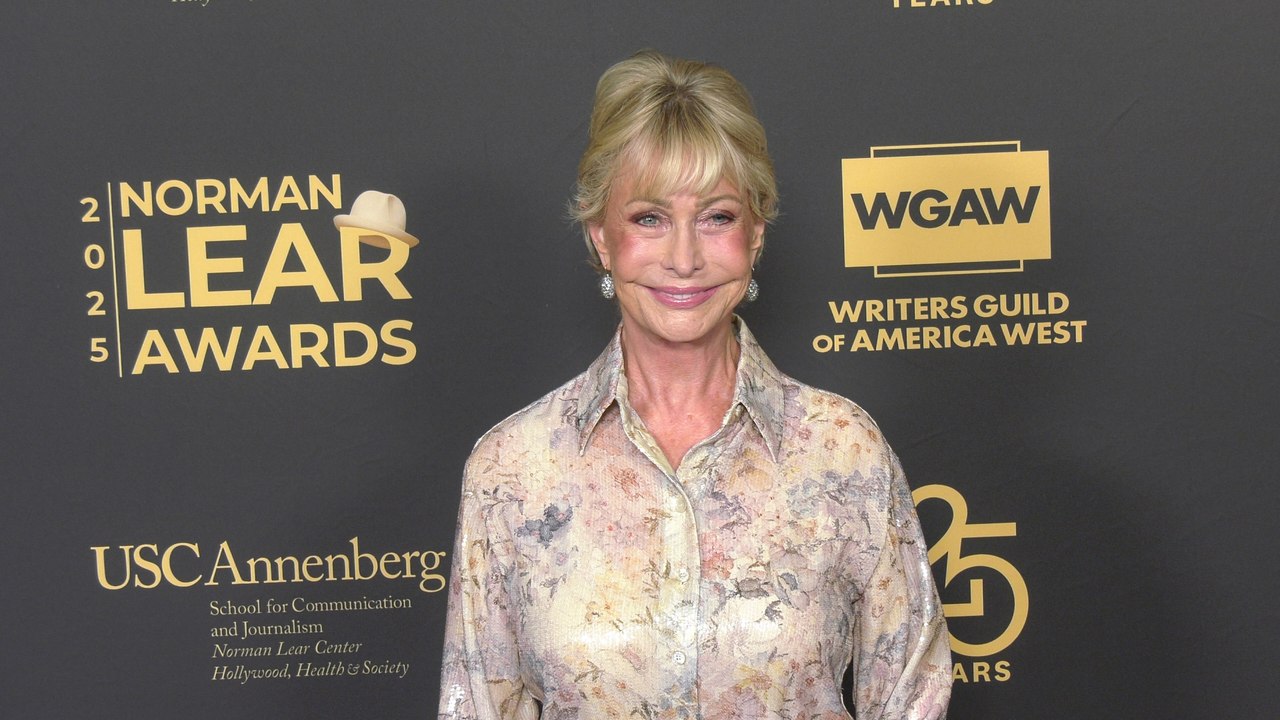 Lyn Lear attends the 2025 Norman Lear Awards red carpet