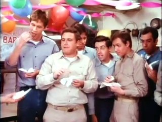 Operation Petticoat 1x15 - Down to the Sea in Slips