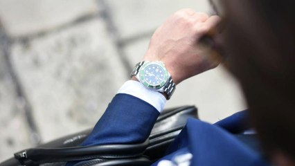 Always Early? Here’s What It Reveals About Your Personality, According to Psychology