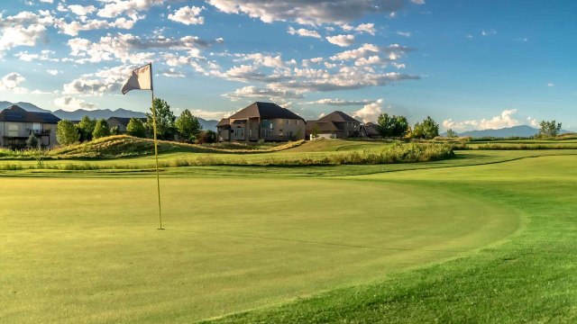 Living Near Golf Courses May Raise Parkinson’s Risk, Study Finds