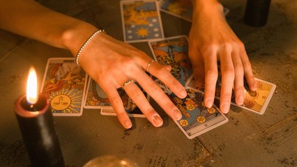 The Tarot Card Associated With Your Zodiac Sign & What It Means For You