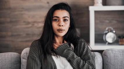 Very Lonely People All Share These 6 Common Traits