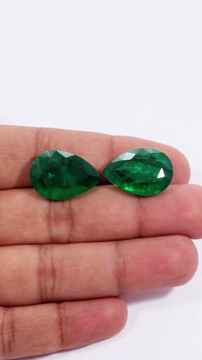 Stunning Pear-Shaped Emerald Gemstones
