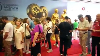 Dünyanın ilk yapay zeka belgeseli \"post truth\" Altın Portakal’da seyirciyle buluştu