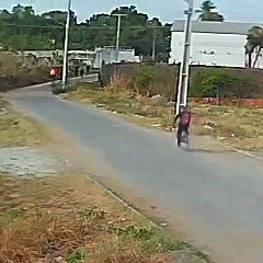 Homem é baleado no Bairro Dom Expedito, em Sobral, durante a manhã desta terça-feira