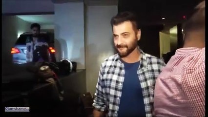 Love, laughter, and a touch of Bollywood glam! 🎬 Sanjay Kapoor and Maheep Sandhu step out for a cozy movie date, while producer Ritesh Sidhwani joins the star-studded evening.   #glamsham #sanjaykapoor #maheephsandhu #riteshsidhwani #bollywood #moviedate