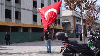 Cumhuriyet Bayramı öncesi duygusal sosyal deney: Bayrağını sevmeyen bu ülkede durmasın!