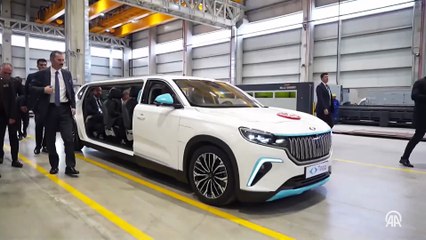 Cumhurbaşkanı Erdoğan, Togg'un limuzin versiyonu ile BMC Ankara Tank ve Yeni Nesil Zırhlı Araçlar Üretim Tesisini gezdi