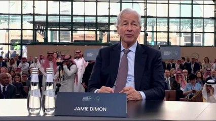 Dimon: Junior Bankers Learn More in the Office Than WFH