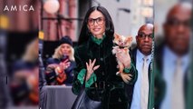Sahariana in velluto: Demi Moore incarna l’eleganza autunnale di Saint Laurent
