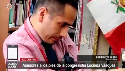 La congresista Lucinda Vásquez fue captada mientras su asesor, identificado como su sobrino nieto, le cortaba las uñas de los pies en su despacho parlamentario.