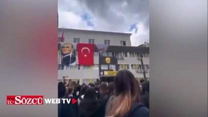 Okuldaki Erdoğan posterine öğrencilerden tepki