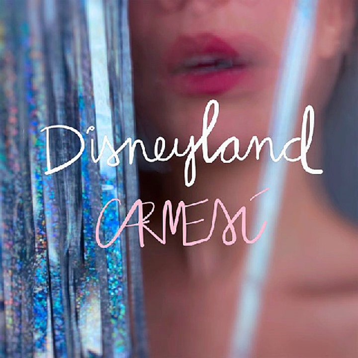 Carmesi-Disneyland full versión