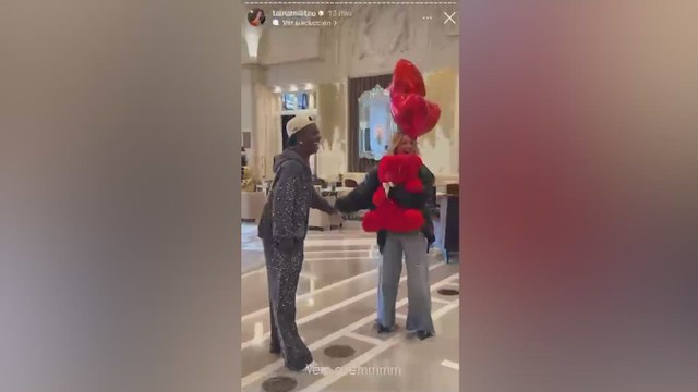 La ‘pillada’ más romántica a Vinicius con su nueva pareja: el brasileño se muere de vergüenza