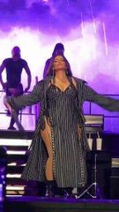 Nelly Furtado, 'vücuduyla ilgili utanç verici' yorumlar nedeniyle müzik ve sahne kariyerini bıraktığını duyurdu.