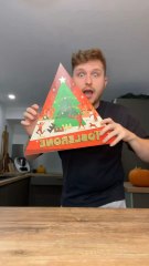 Calendrier de l’avent Toblerone 😍🎉À l’intérieur, tu peux goûter plein de variétés différentes : le classique, le chocolat noir, le chocolat blanc ou encore celui à l’amande 😱✨Bon… il n’en restera sûrement pas pour le Père Noël 😂