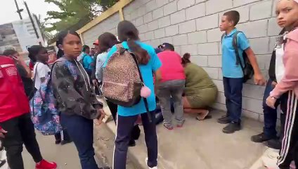 Más de 20 estudiantes de Jarabacoa sufren crisis de pánico y son trasladados a hospital