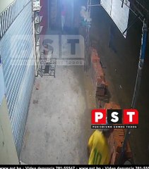 1000969148TAXISTA Y SUS PASAJEROS SON ATACADOS A LADRILLAZOS POR SUPUESTOS PANDILLEROS EN VILLA MODERNA