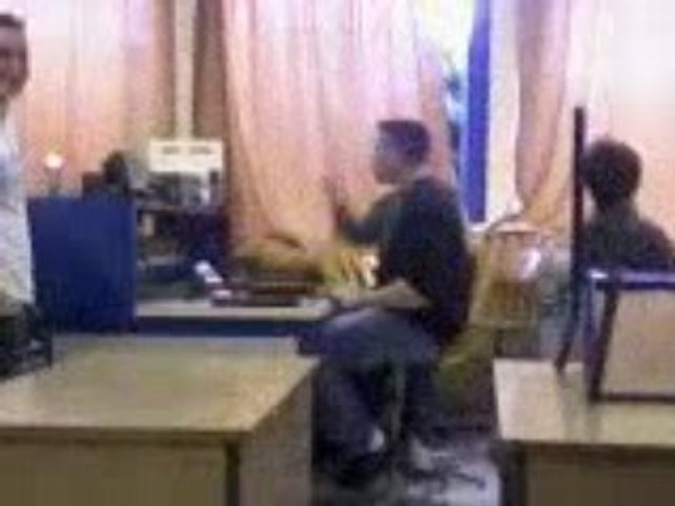 fais la poule en cours de physique