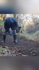 Build a house in the woods and survive the winter. P1