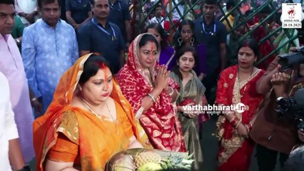 ದೆಹಲಿ: ಯಮುನೆ ಶುದ್ಧವಾಗಿದೆ ಎಂದು ಕಥೆ ಕಟ್ಟಿದ ಬಿಜೆಪಿಗೆ ಮುಜುಗರ ! | Faking Yamuna for PM Modi’s Chhath Puja