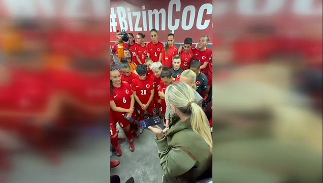 Cumhurbaşkanı Recep Tayyip Erdoğan'dan A Milli Kadın Futbol Takımı'na tebrik