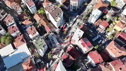 Kocaeli’de çöken bina böyle görüntülendi