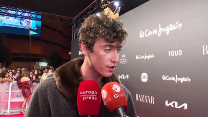 Guitarricadelafuente se pronuncia sobre su verdadera relación con Rosalía y una posible colaboración con la catalana tras el lanzamiento de 'Lux', su nuevo álbum