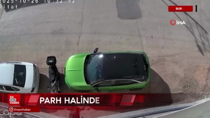 Bursa'da park halindeki otomobile çarpıp hiçbir şey olmamış gibi kaçtı