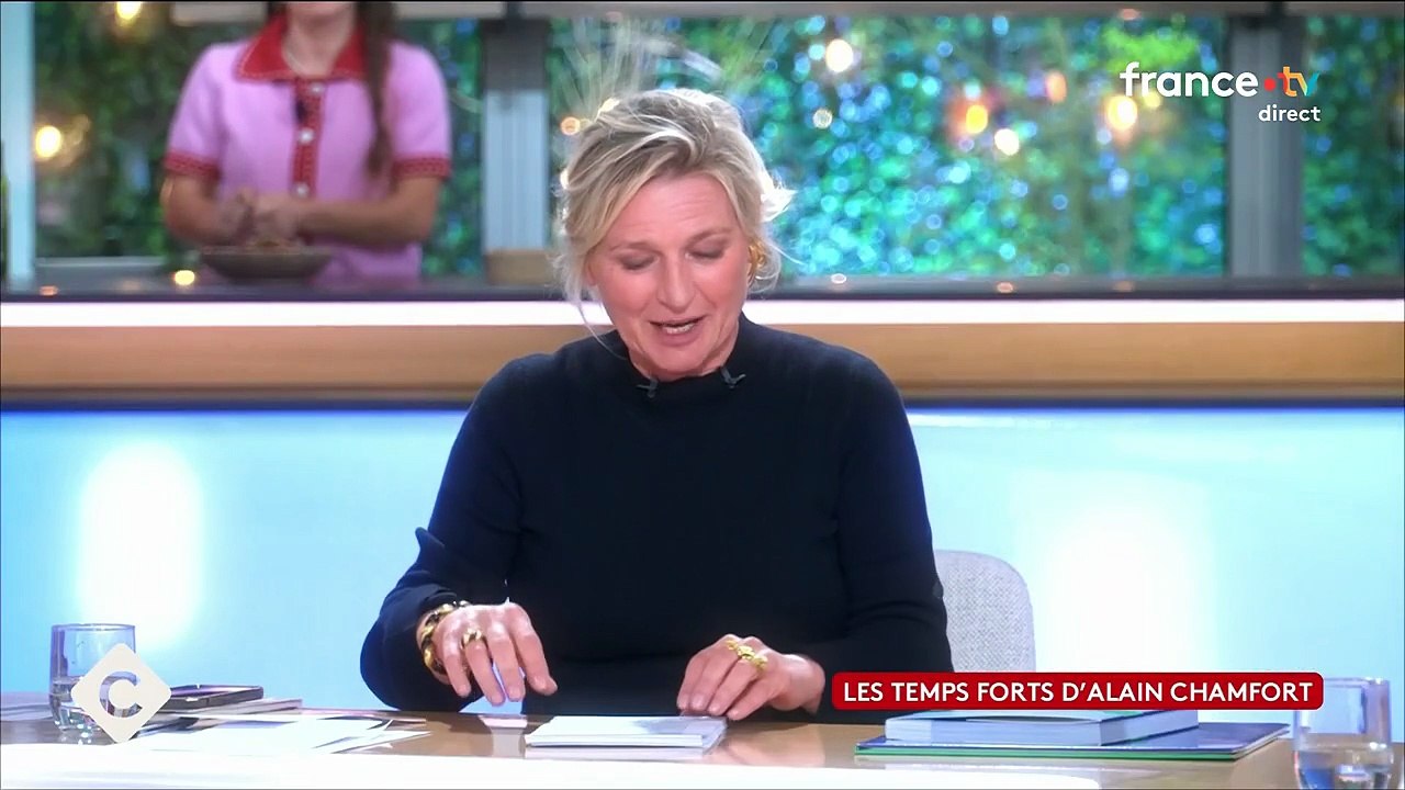 FEMME ACTUELLE - "À chaque fois, on me ramène à ça…" : moment de gêne dans C à vous pour Alain Chamfort, interrogé sur Claude François