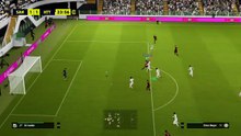 eFootball™ Timely tackle