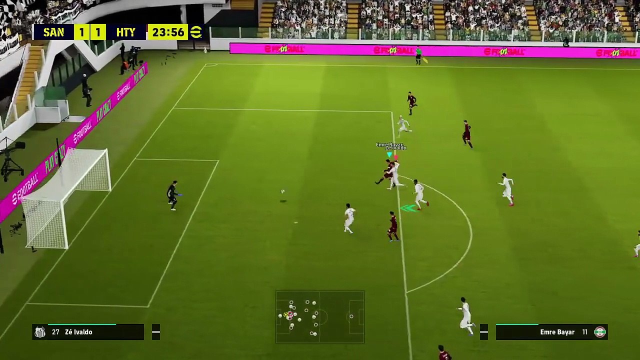 eFootball™ Timely tackle