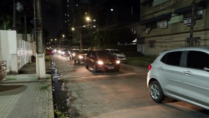 Mulher é Assaltada em Plena Luz do Dia na Rua Joaquim de Brito, Boa Vista, Recife: Dupla Rouba Carro e Celular