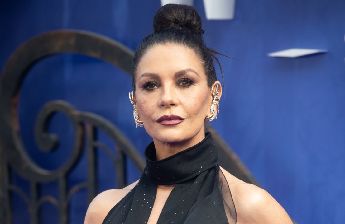 Catherine Zeta-Jones: Tochter Carys klaut ihr die Kleider