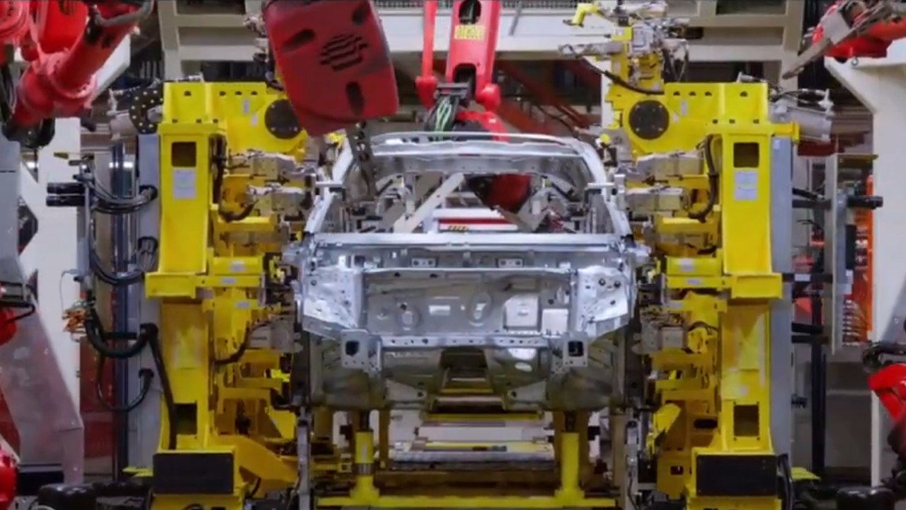 Neuer Jeep Compass 2025: Produktion im Stellantis-Werk Melfi mit elektrifizierten Antrieben gestartet