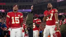 The difference between Patrick Mahomes and Travis Kelce during tje anthem