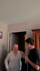 trouvez LA "télécommande" qui allume la télé parmi 15 télécommandes 📺