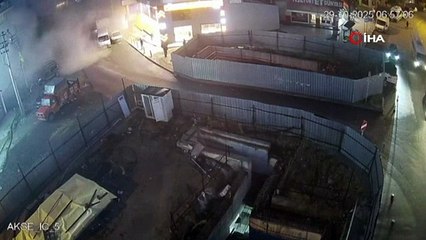 Kocaeli'de apartmanın çökme anı kameraya yansıdı