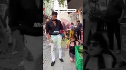 Sokak ortasında skandal görüntüler: Sevgilisine tasma takıp sokak sokak gezdirdi