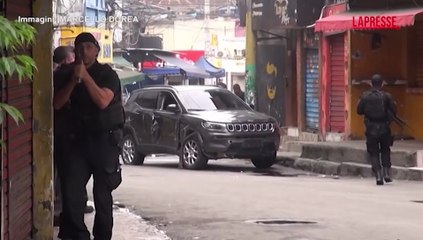 Brasile, raid della polizia contro una gang di Rio: almeno 60 morti e oltre 100 arresti