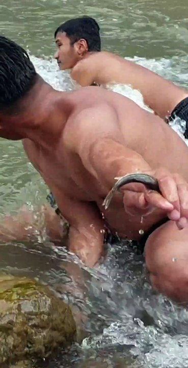bare hand fishing in Nepal | himalayan trout fishing |