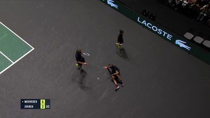 Zverev Stuns Medvedev to Reach Paris Masters Semifinals 🎾