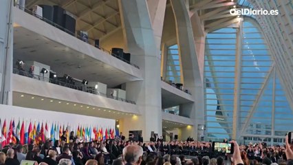 Las víctimas de la dana reciben a Mazón con gritos de “cobarde” y “asesino” al comienzo del funeral de Estado