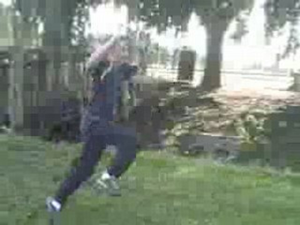 QUENTIN QUI FAIT UN SALTO