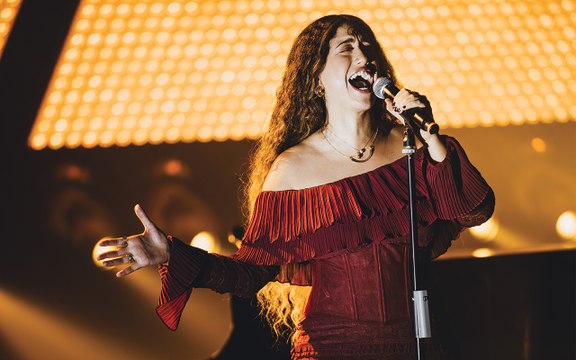 X Factor 2025, primo live: l'ovazione per Delia che mixa Signor tenente e Brucia la terra